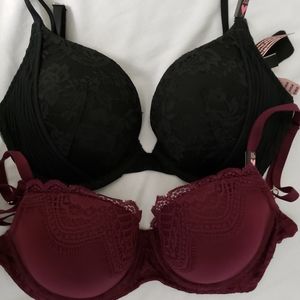 Set of 2 Victoria's Secret bras